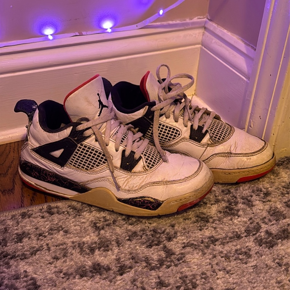 Jordan 4 Retro Flight